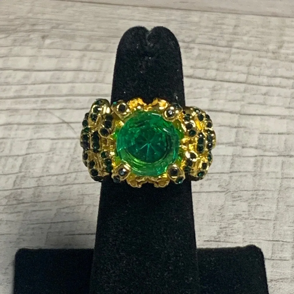 Gold Tone Green Rhinestone Statement Cocktail Ring Size 5.25 Vintage Style